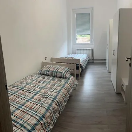 Konfin Hostel *